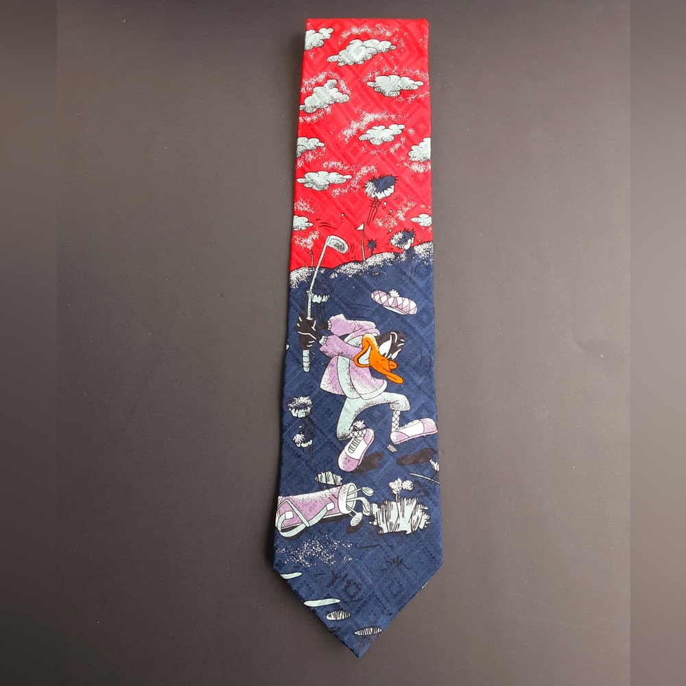 1990's Warner Bros. Looney Tunes Daffy Duck Golfing Silk Tie Vintage Golfer Gift